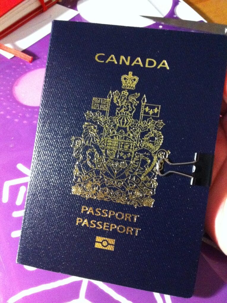 Achetez de vrais passeports canadiens